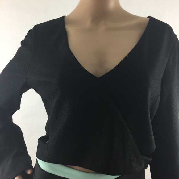 Express Cropped Top Cut Out Long Sleeve V Neck - Picture 2 of 8